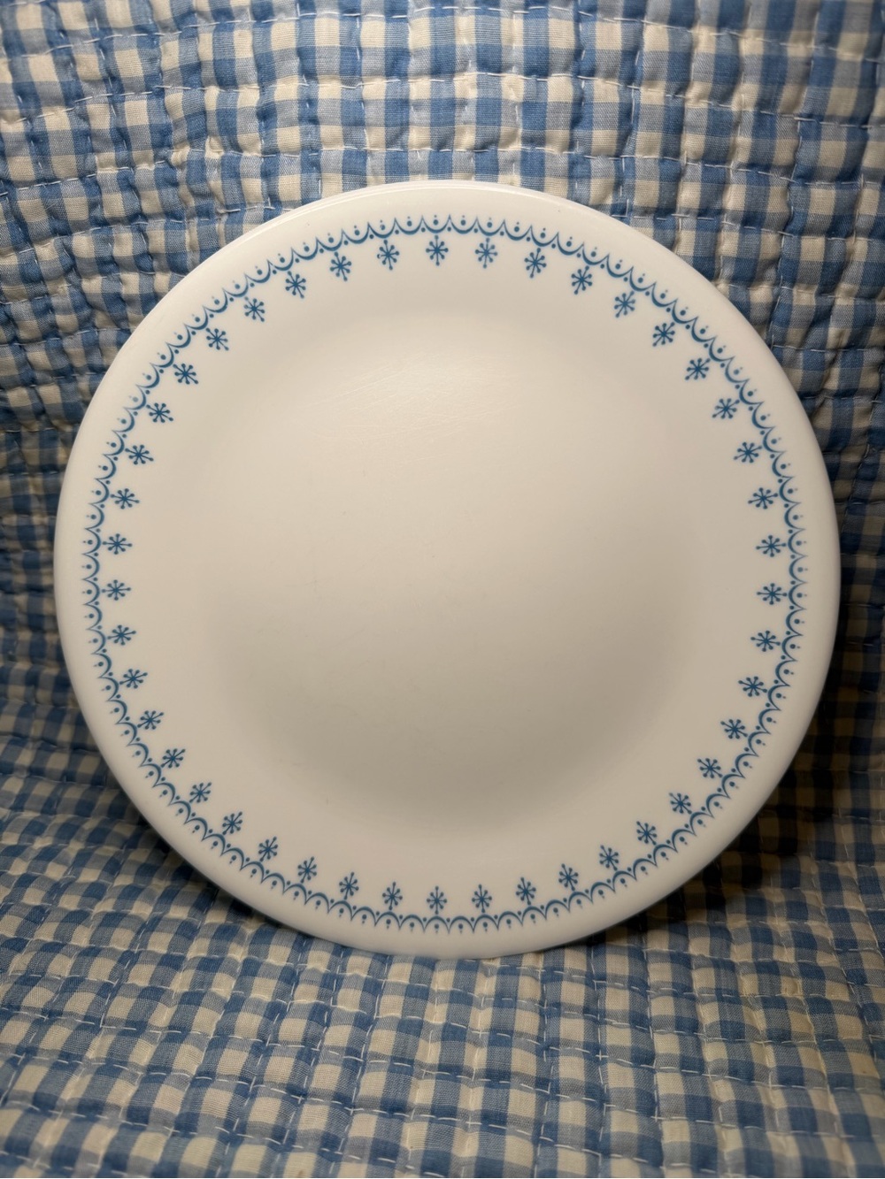 Vintage Corelle Corning Livingware Snowflake Blue Garland Plate